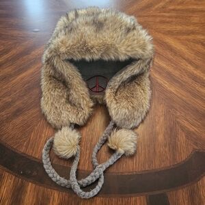 American Eagle Outfitters Faux Fur Trapper Hat Women's One Size Peace Sign